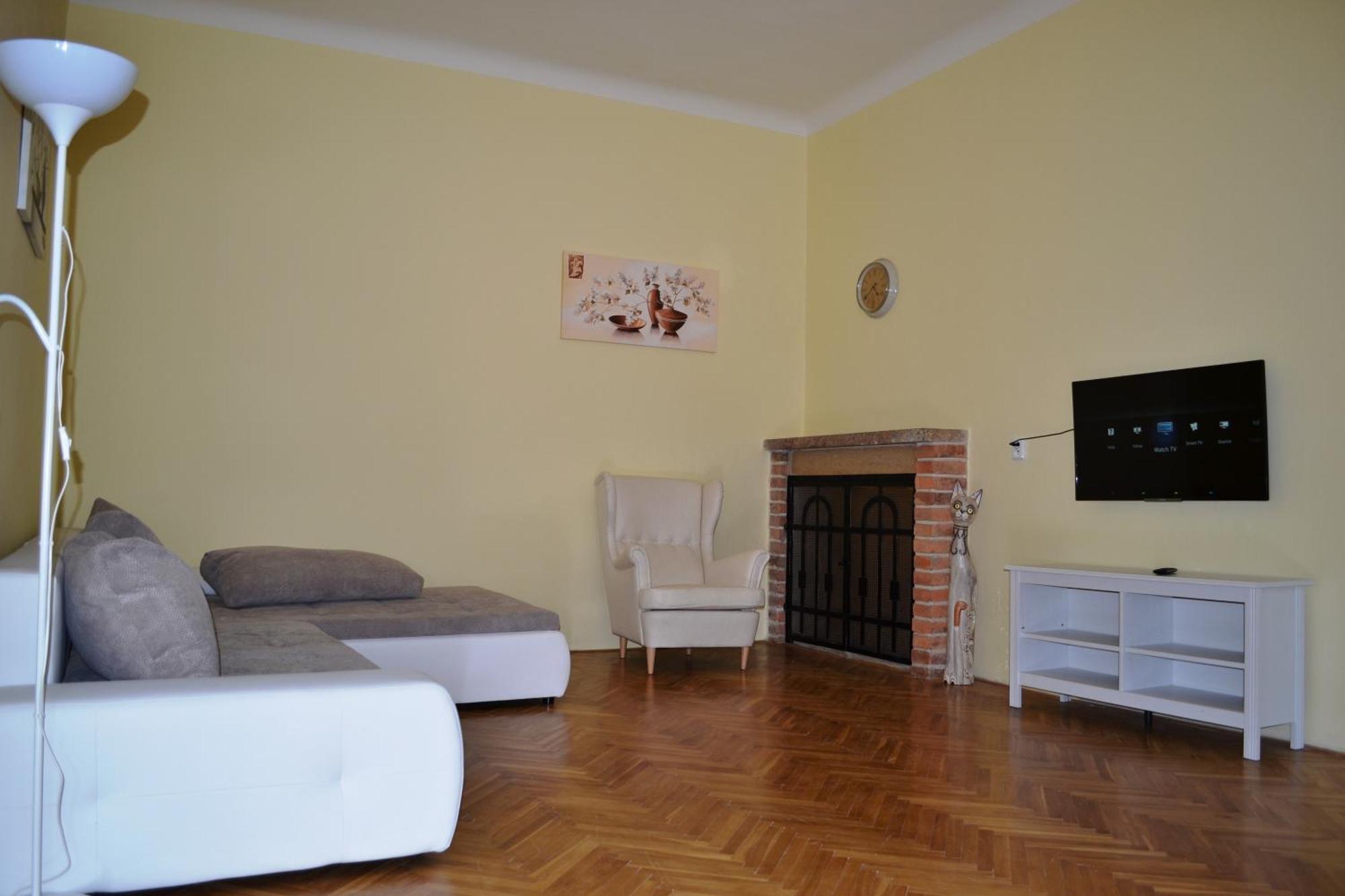 Sunflower 2Bdr Flat By Ruterra Prague Exterior photo